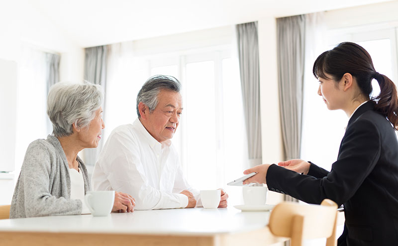 高級老人ホームは何歳から？年齢と入居のポイントを徹底解説