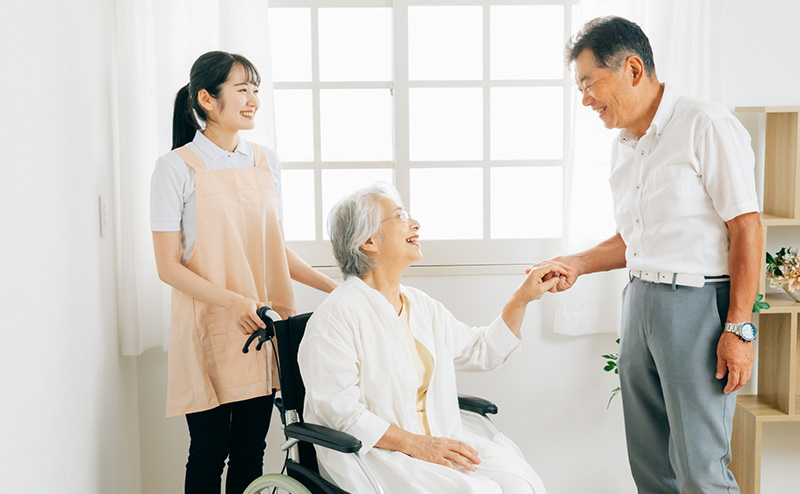 老人ホームの面会ルールとは？ 適切な頻度や一般的な決まりごとなど